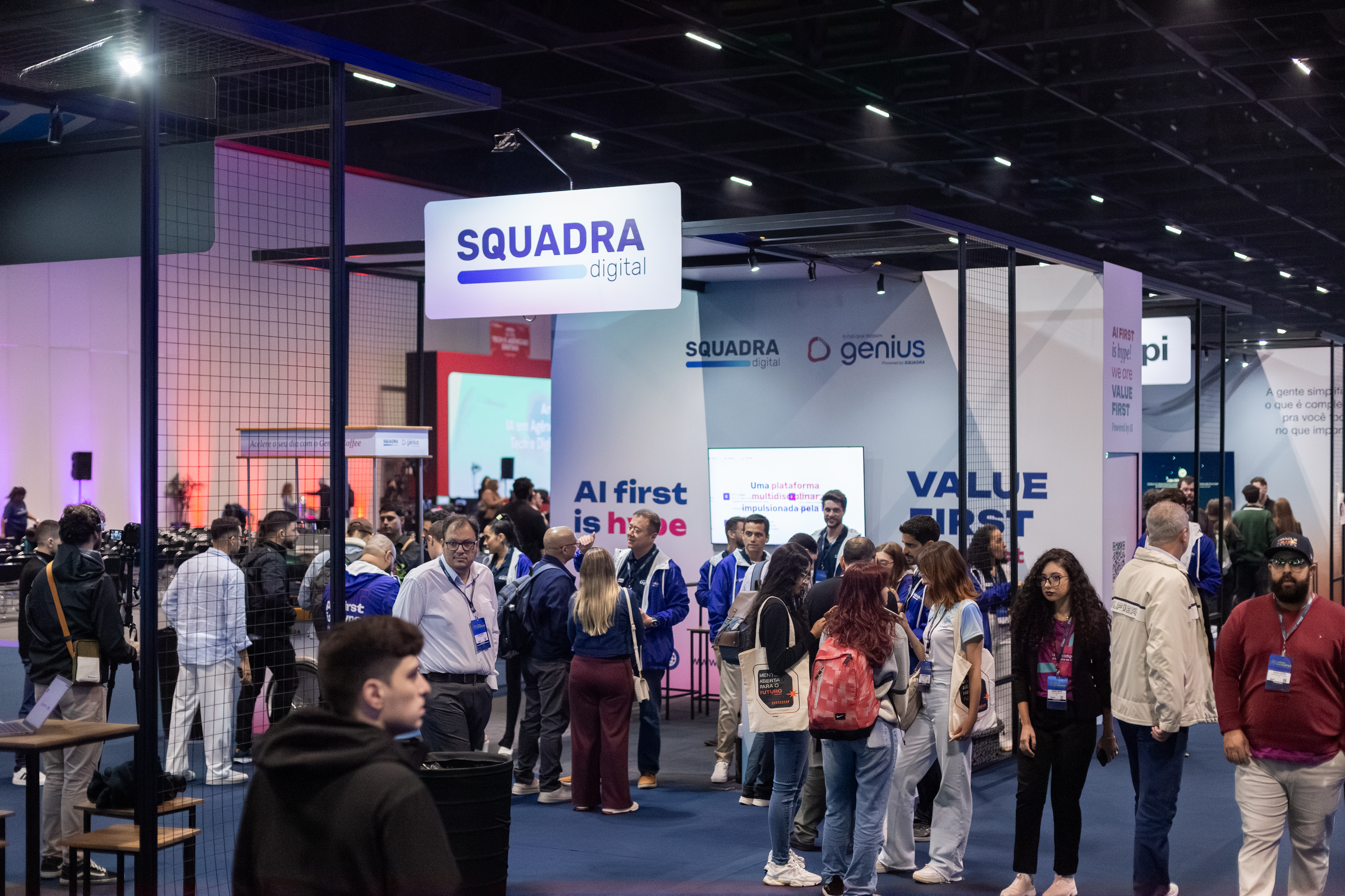 Estande da SQUADRA no AI Brasil Experience 2025 Estande da SQUADRA no AI Brasil Experience 2025